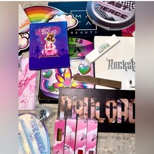 Makeup mystery 20 piece bundle